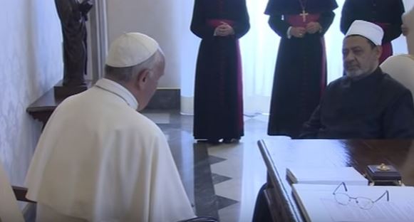 Pope Francis meets the grand imam of Cairo's Al-Azhar Mosque at the Vatican, 23 May 2016