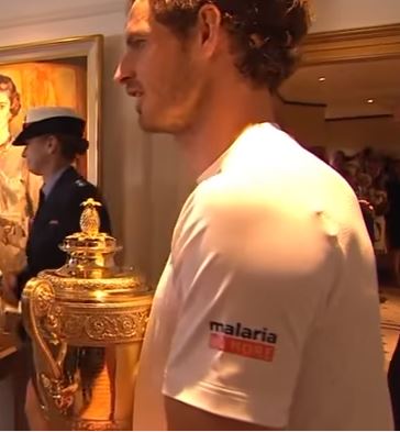 Andy Murray win his Wimbledon 2016 trophy