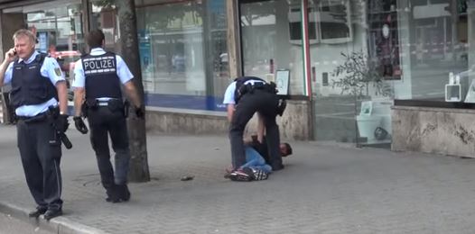 The German police have arrested a machete wielding Syrian refugee in Reutlingen, the 24th July 2016