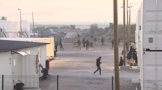 Young people sighted at the Calais camp, October 2016