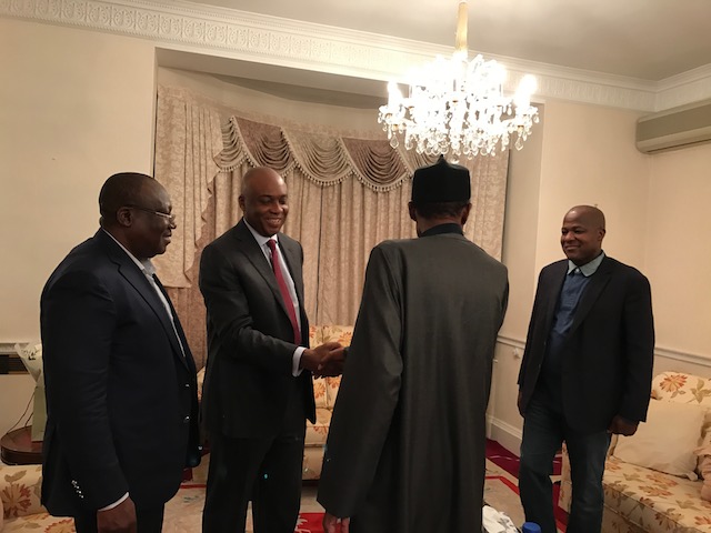 Senate President Saraki (2nd from L) and President Buhari (2nd from R) in London, February 2017